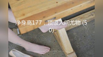 [MP4/ 169M] 甜美白皙美乳小骚货，两个小哥在旁边看着自慰，连体网袜振动棒爆插