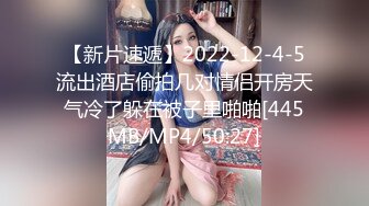 近期下海红衣美女！脱下内衣揉捏奶子！居家展示身材，翘起美臀特写，扒开紧致小穴，大姨妈还没走完