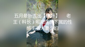 熟女人妻吃鸡啪啪 在家撅着大屁屁掰着逼逼 被大肉棒无套猛怼 操的相当舒坦