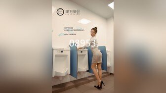 [MP4/1.05G]爆乳肥臀眼镜御姐，长屌操穴流白浆，骑乘位抱着美臀干，第一视角干大白臀，...