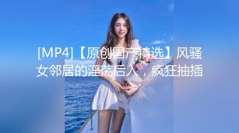 火爆商场女厕4K镜头先拍脸再拍逼，各路年轻美女小姐姐拉屎撒尿，有看了就能硬的极品穴 (1)